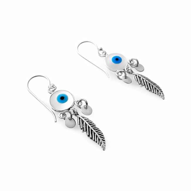 Brinco de Olho Grego em Madrepérola com Pena e Medalhinhas Pequeno