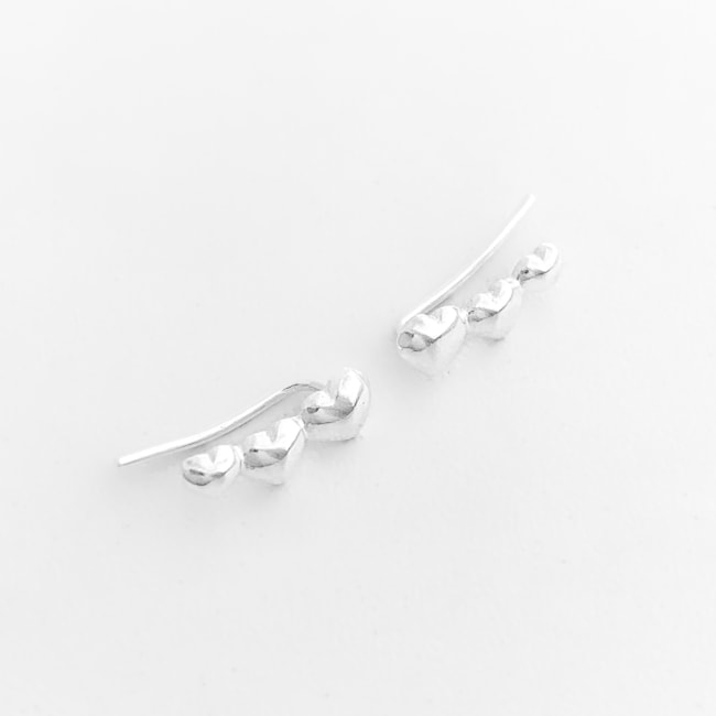 Brinco Ear Cuff de Corações Liso