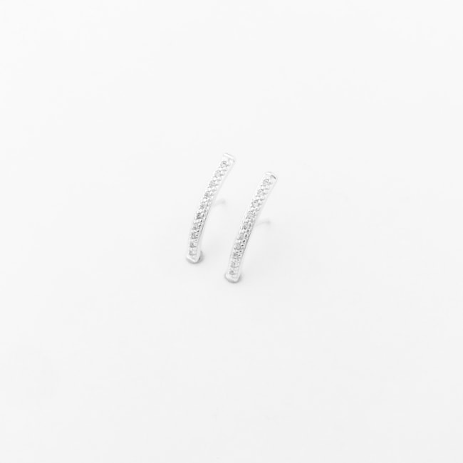 Brinco Ear Hook Cravejado com Zircônias