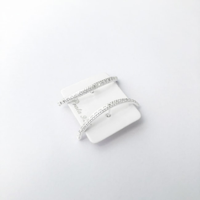 Brinco Ear Hook Cravejado de Zircônia