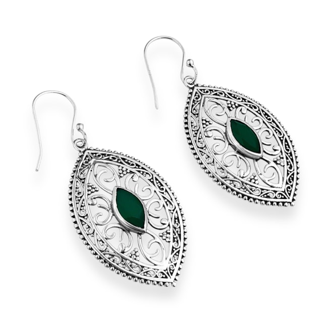 Brinco Envelhecido Trabalhado e Vazado com Pedra Calcedônia Verde