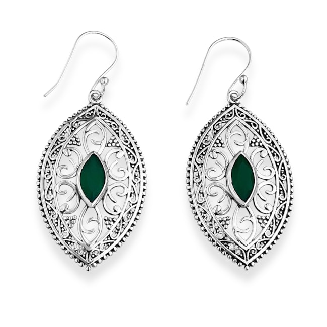 Brinco Envelhecido Trabalhado e Vazado com Pedra Calcedônia Verde