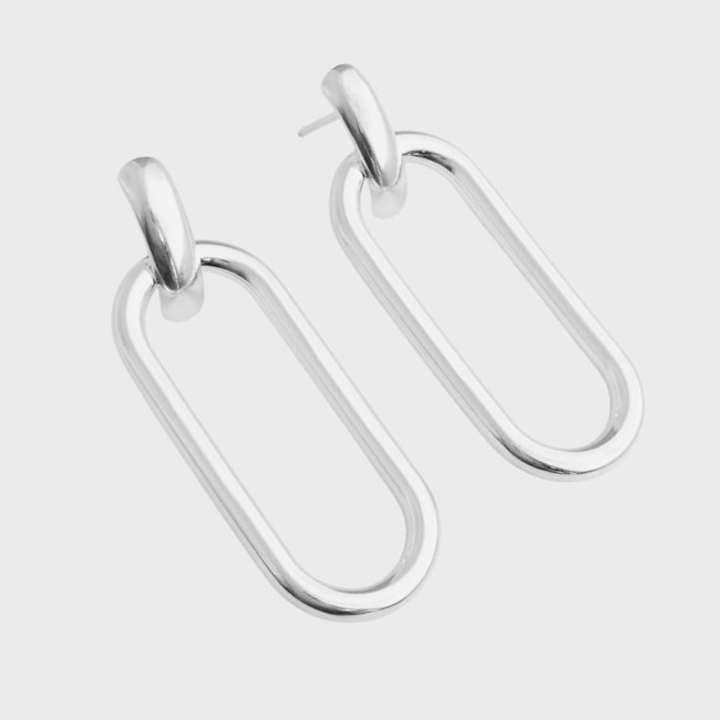 Brinco Liso e Vazado com a Base Abaulada 