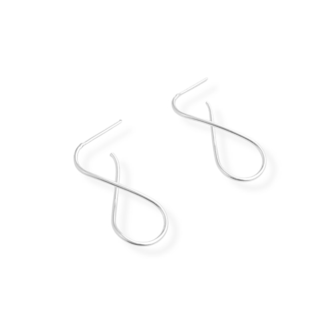 Brinco Oval Torcido Vazado 