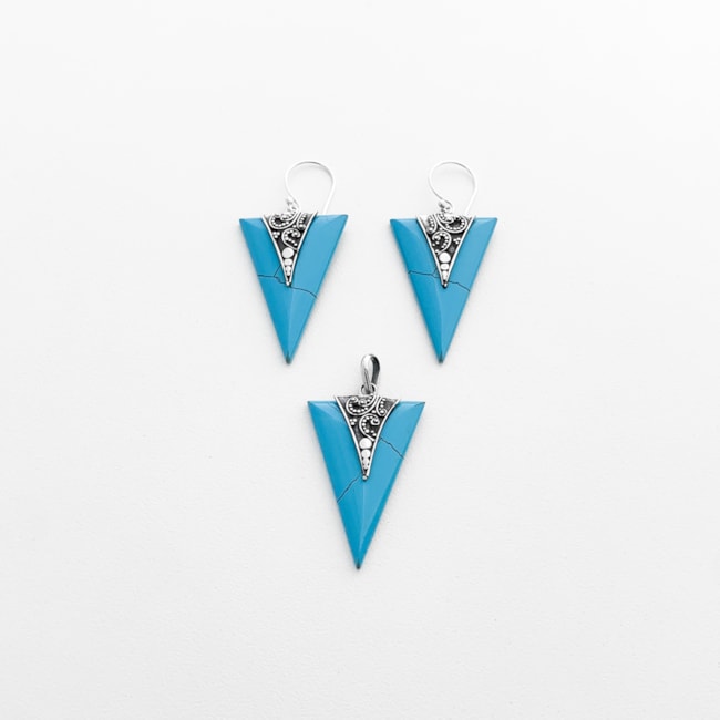Conjunto Triangular Boho com Turquesa Resinada