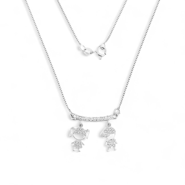 Gargantilha Branca Com Canga Menino e Menina Cravejados - 45cm