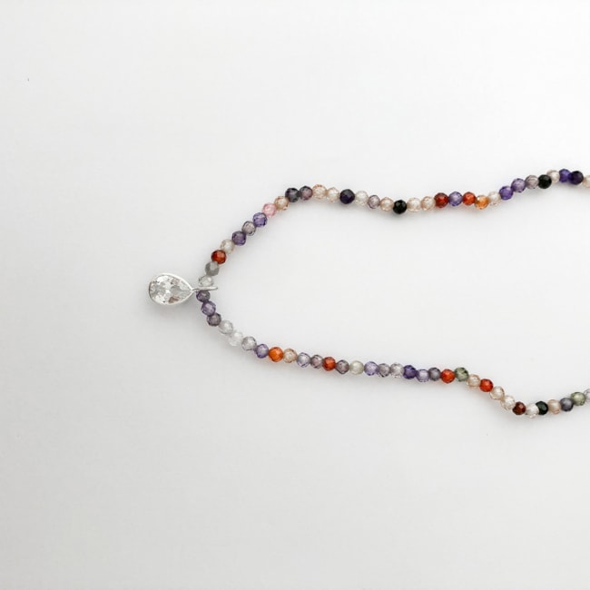 Gargantilha com Zircônias Coloridas com Pingente de Gota de Zircônia - 38cm