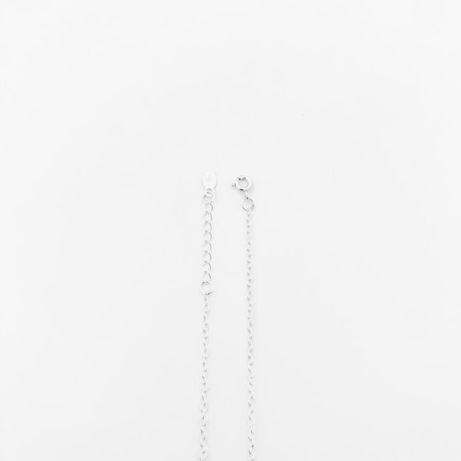 Gargantilha com Zircônias de Triângulo Coloridas – 40cm