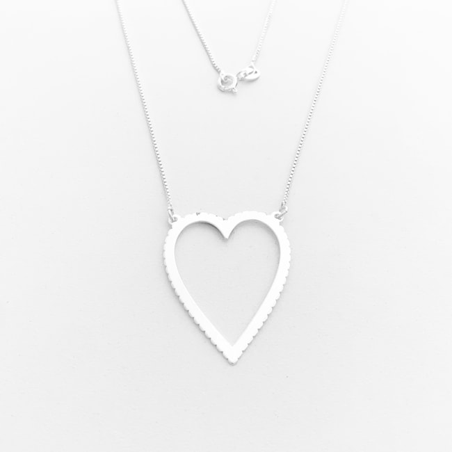 Gargantilha Coração Grande Vazado 