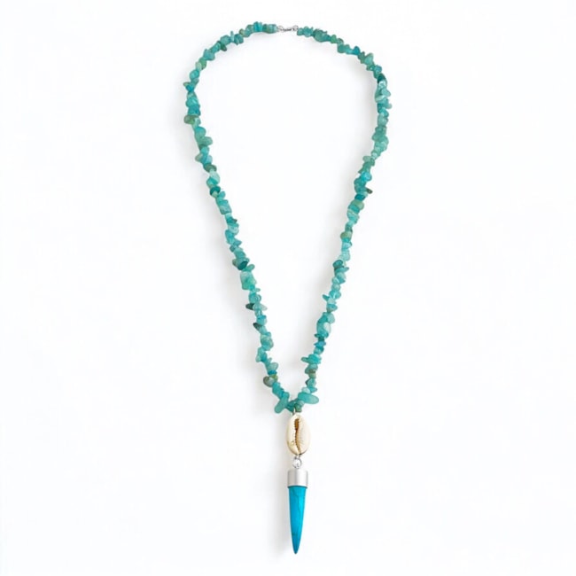 Gargantilha de Cascalho Água Marinha com Pingente de Búzio e Dente Turquesa 