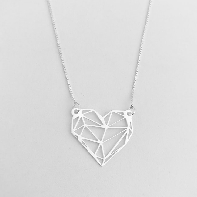 Gargantilha de Coração Vazada