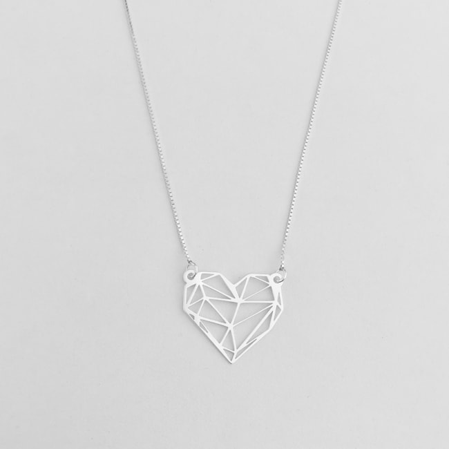 Gargantilha de Coração Vazada