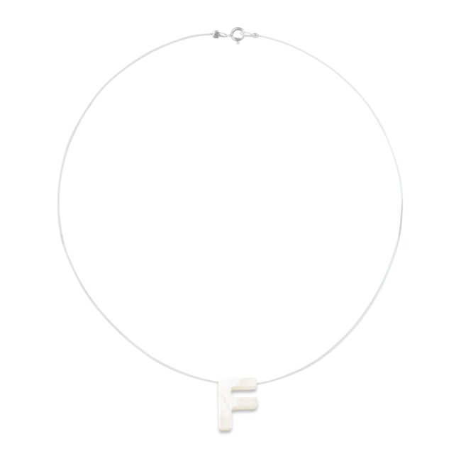 Gargantilha de Fio de Nylon com Letra F em Madrepérola - 40cm