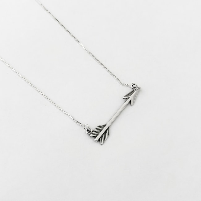 Gargantilha de Flecha - 45cm