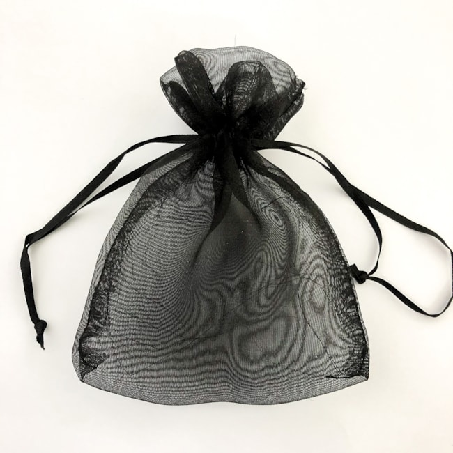 Pacote com 10 Saquinhos de Organza Preto - 9x12