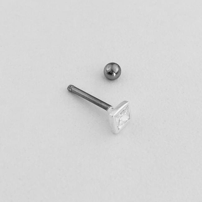 Piercing para Furo com Zircônia Quadrada