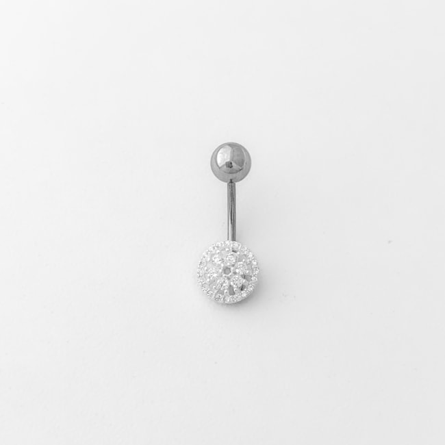 Piercing para Furo de Umbigo Flor Cravejada com Zircônias