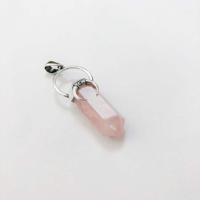 Pingente Cristal Quartzo Rosa com Meia Lua 
