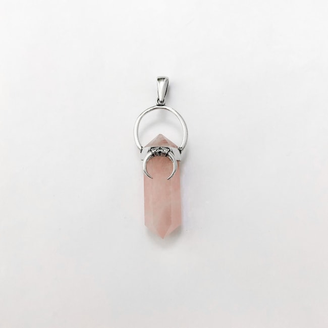 Pingente Cristal Quartzo Rosa com Meia Lua 