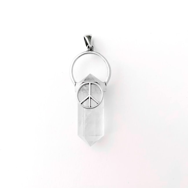 Pingente Cristal Quartzo Transparente com Símbolo da Paz