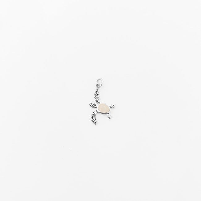 Pingente de Tartaruga com Quartzo Rosa