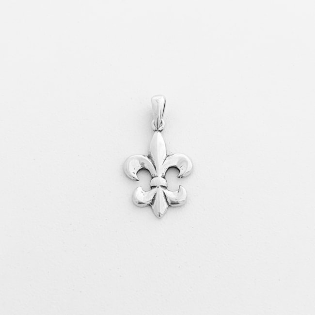Pingente Grande de Flor de Lis