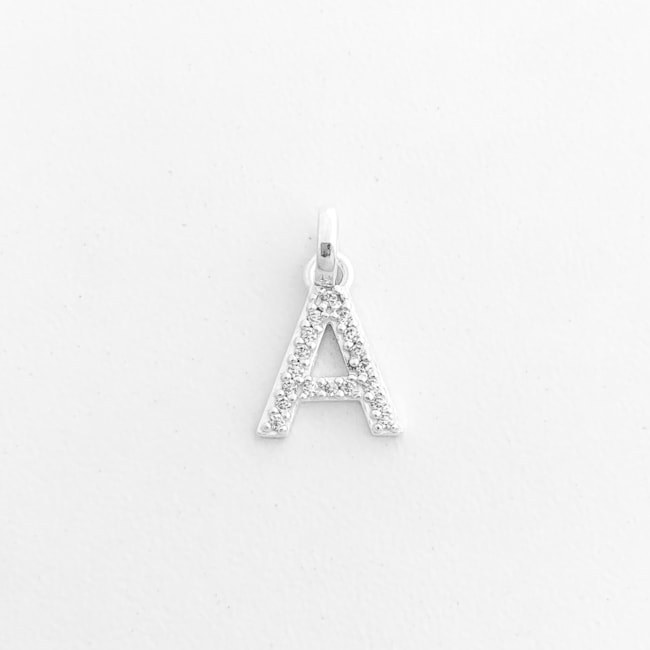 Pingente Letra A cravejada com Zircônias
