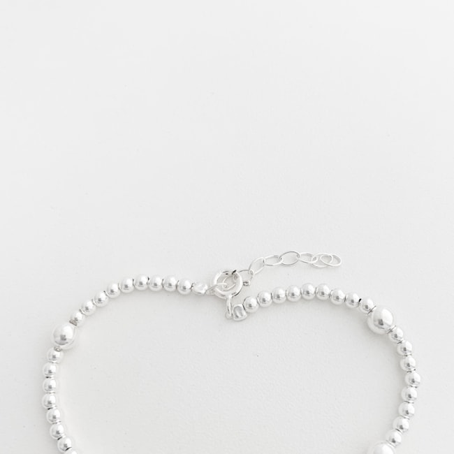 Pulseira de Bolinhas com Pérola Arroz - 17cm