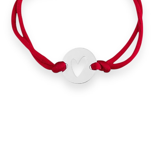 Pulseira de Fio Acetinado Vermelho com Pingente de Coração Vazado 