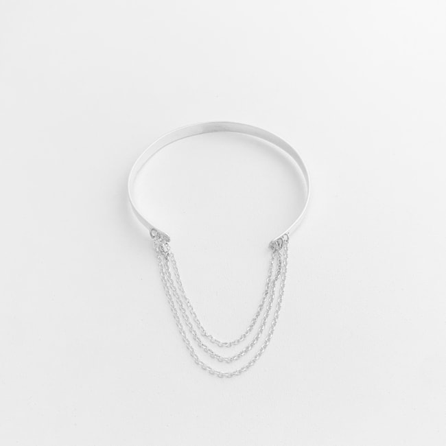 Pulseira de Mão com três Correntes