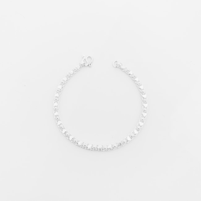 Pulseira Pikun Branca de Florzinhas com Corações – 18cm