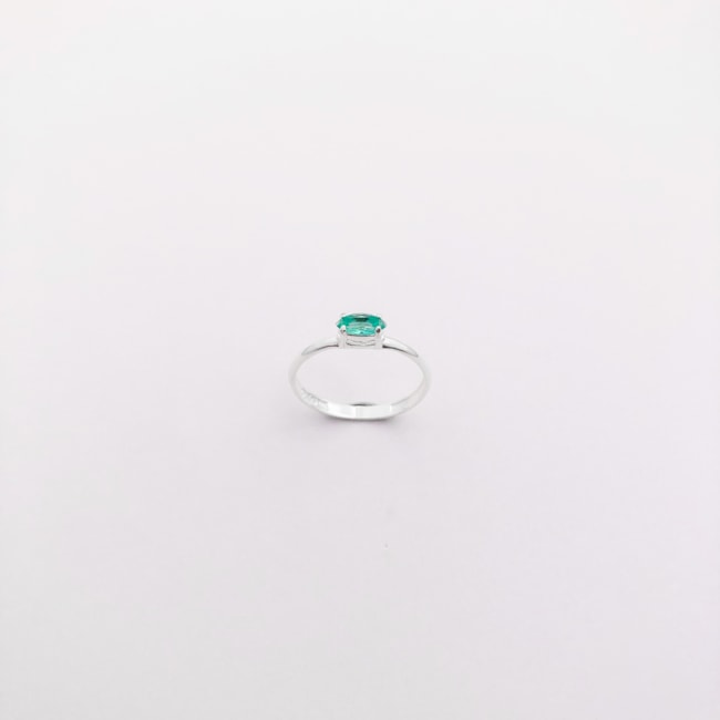 Solitário com Zircônia Oval Verde